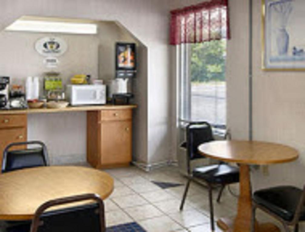 Town And Country Inn Suites Spindale Dış mekan fotoğraf